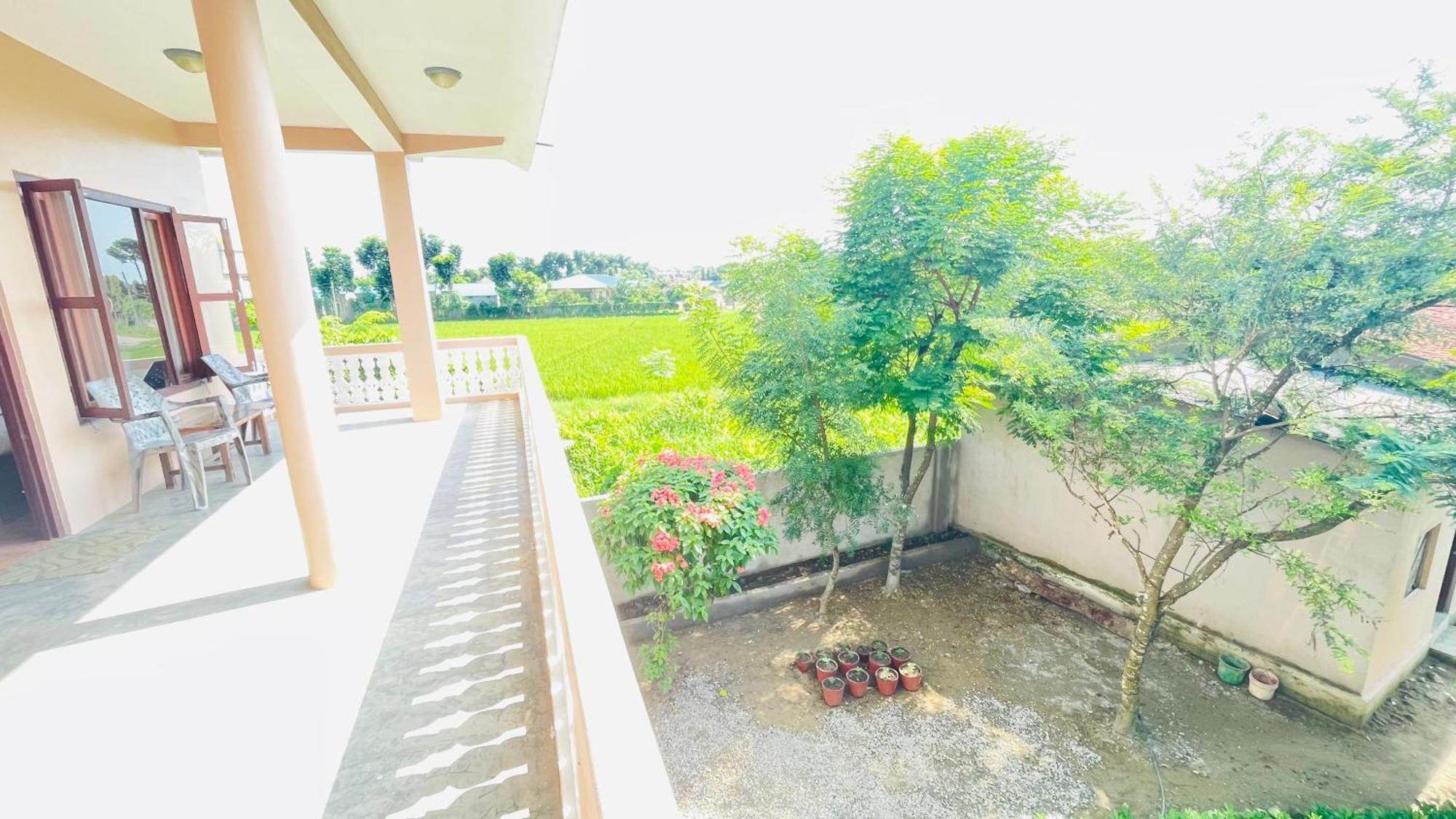 Hotel Tree Tops Sauraha Exterior foto
